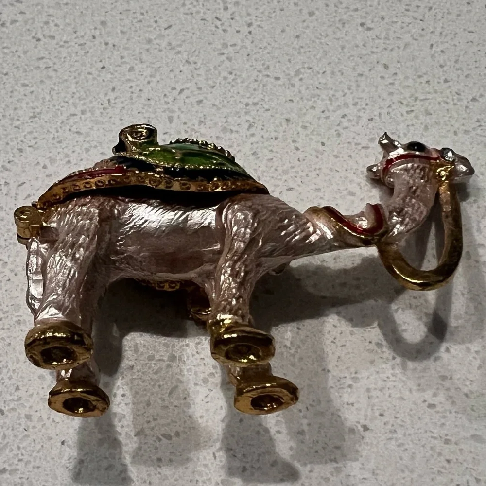 Metal Enamel Painted Rhinestone Jeweled Camel Hinged Trinket Box‎ Magnetic Clasp